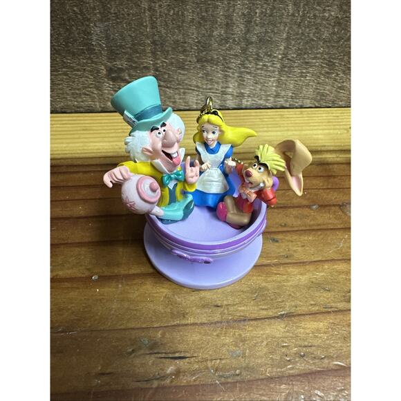 Disney's Alice in Wonderland Tea Party Cup Ornament-Rare - Picture 1 of 5